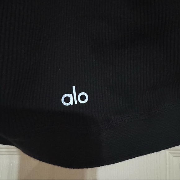 Alo Yoga Seamless Ribbed Cropped Serene Long Sleeve XS - Picture 3 of 5